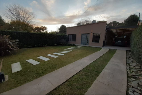 Venta Casa Loma Verde Gran Jardín Y Pileta