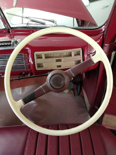 Ford Deluxe