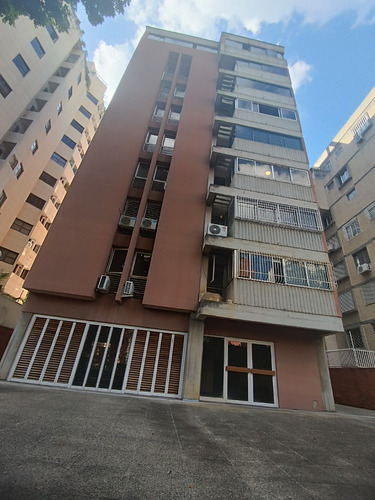 Venta De Apartamento En La Urb. La Florida Jc 51