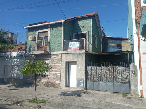 Vendo Vivienda Multifamiliar De 10 Ambientes Isidro Casanova A Mtrs De Ruta 3
