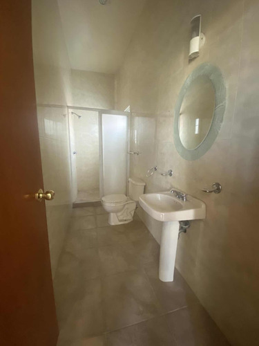 Casa En Venta En La Virgen, Metepec