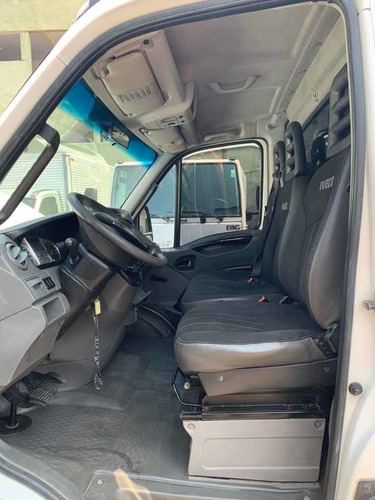 Iveco Daily 35s14 C/ Baú 2014