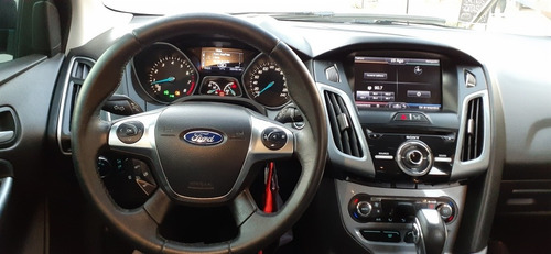 Imagen 7 de 15 de Ford Focus Powershift Titaniun