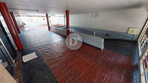 Imagen 19 de 22 de Edificio En Bloque Con Cocheras En Estado Impecable