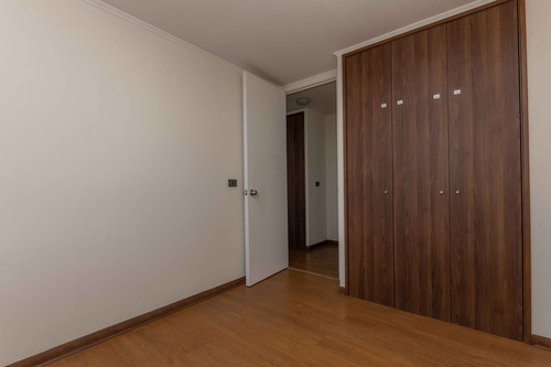 Edificio Gran Av. José Miguel Carrera (1 Est. 1 Bod.) Vist