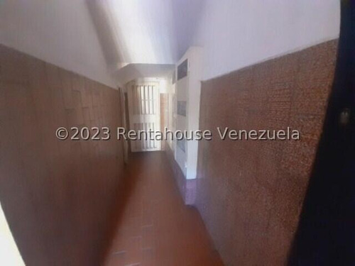 Edificio Comercial En Venta En San Bernardino Cda 24-2403 Yf