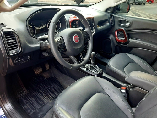 Imagen 11 de 13 de Fiat Toro Freedom 4x4