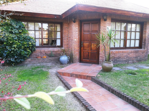 Casa En Venta De 3 Dormitorios En Jardines De Cordoba (ref: Zen-17690)