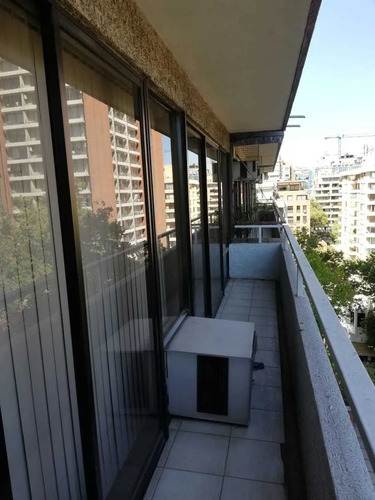 Imagen 3 de 11 de Oficina Con Tres Privados Y Dos Baños En La Concepción