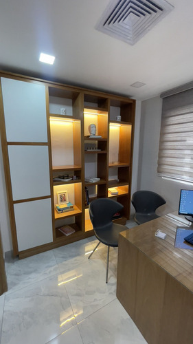 Local De Consultorio Médico, Alquiler O Venta Torre Kp