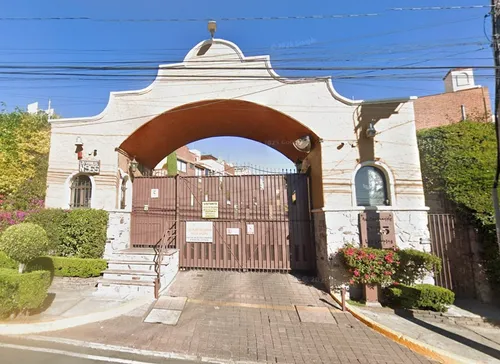 Casa - Remate Bancario - Av. Centenario - Arcos Del Centenario - Álvaro Obregón - Cdmx - Scrr