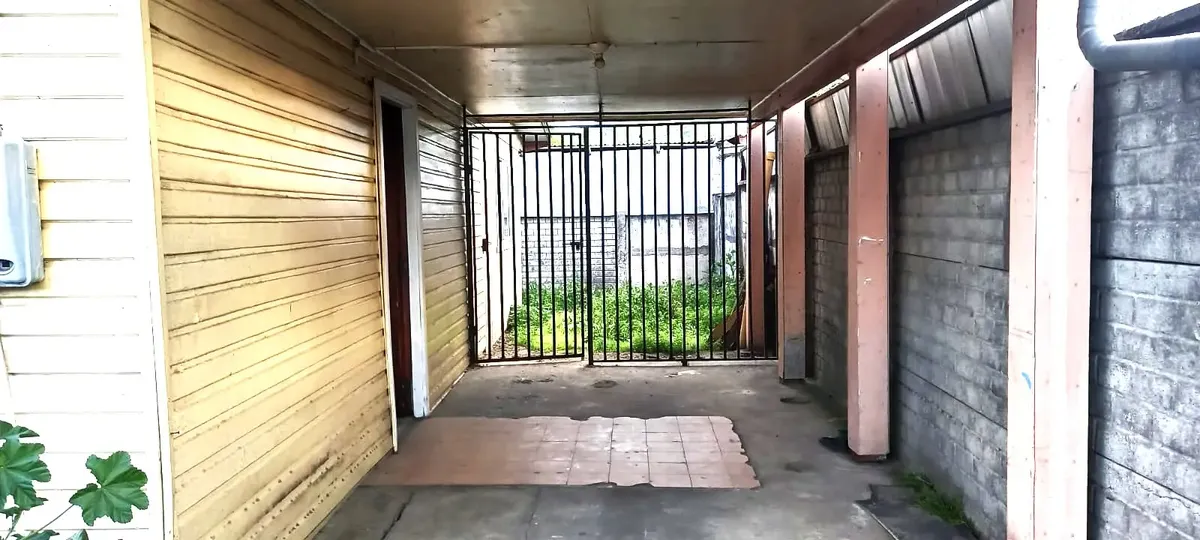 Imagen 2 de 15 de Casa En Venta En Angol Con Patio Y Estacionamiento Techado