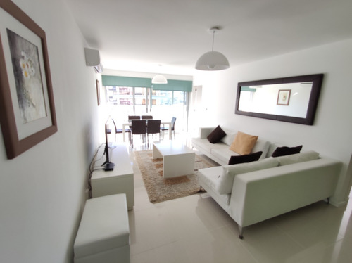 Bajó De Precio! Icon Venta 2 Dormitorios 2 Baños Edificio A 100 Metros De Parada 6 De Playa Brava!