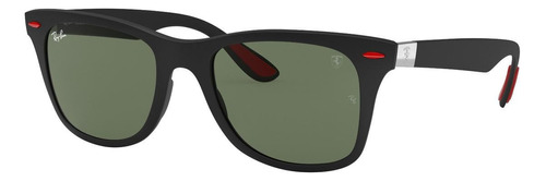 Anteojos de sol Ray-Ban Wayfarer Scuderia Ferrari Collection Standard con marco de liteforce color matte black, lente green clásica, varilla matte black/red de liteforce - RB4195M