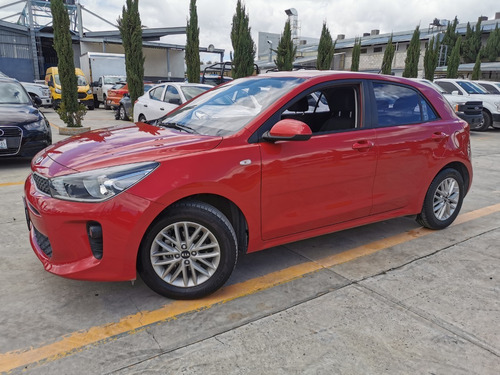 Imagen 1 de 13 de Kia Rio Hb Lx