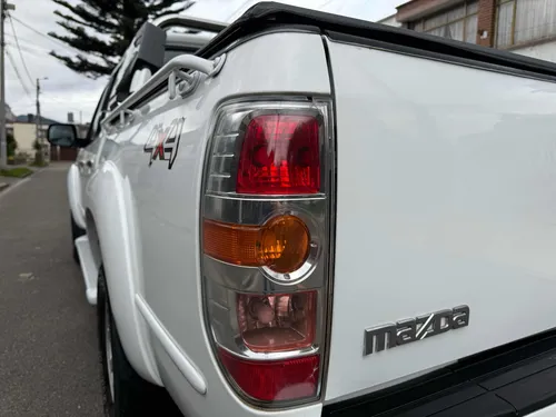 Mazda BT50 2.6 4x4 gasolina