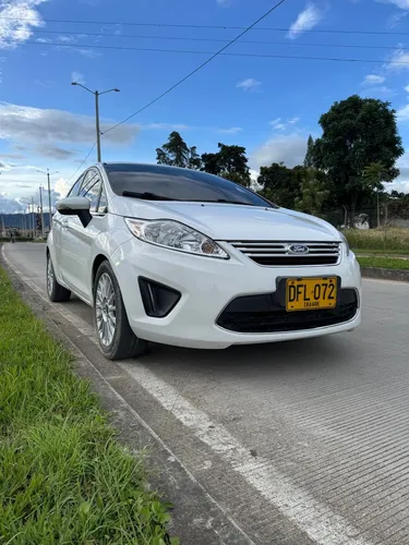 Ford Fiesta 1.6 Hatchback Automática
