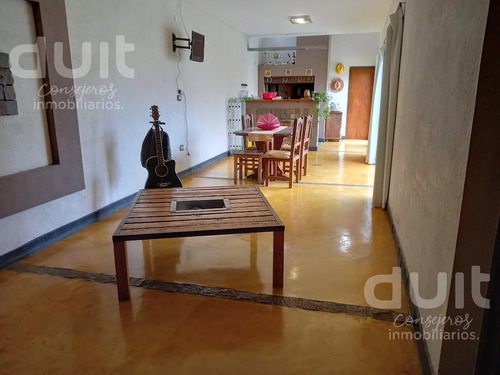 Casa En Venta 3 Dormitorios, Pileta Barrio Alejandro Centeno