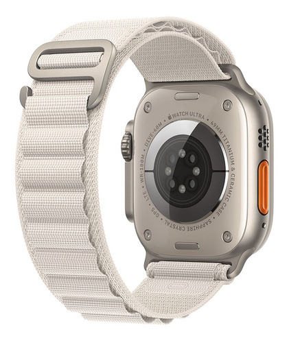 Imagen 3 de 9 de Apple Watch Ultra GPS + Celular - Caja de titanio 49 mm - Correa Loop Alpine Blanco estelar - M