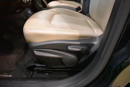 Renegade 1.8 16v Flex Sport 4p Automático