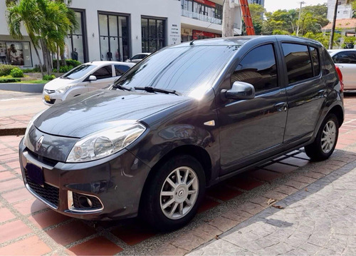 Renault Sandero 1.6 Dynamique 90 hp