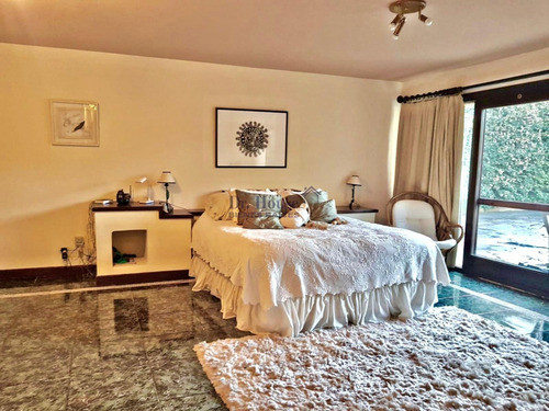 Casa En Venta En Exclusiva Zona De Punta Del Este- Ref: 326