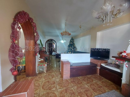 Rz Vende ¡listo Para Mudarte! Este Impecable Apartamento Te Espera. No Pierdas Tiempo Buscando, ¡tu Nuevo Hogar Está Aquí! Agenda Tu Visita Y Enamórate De Él. 24-13659 Jun5