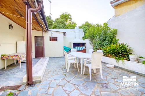 Casa En Venta 5 Amb Con Patio En Victoria