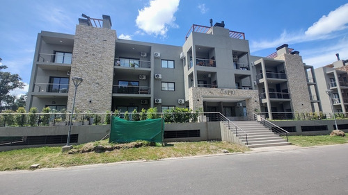 Departamento 2 Ambientes En Pb Con Jardín, Parrilla Y Cochera, Seguridad 24hs, Amenities, Alquiler Vigente
