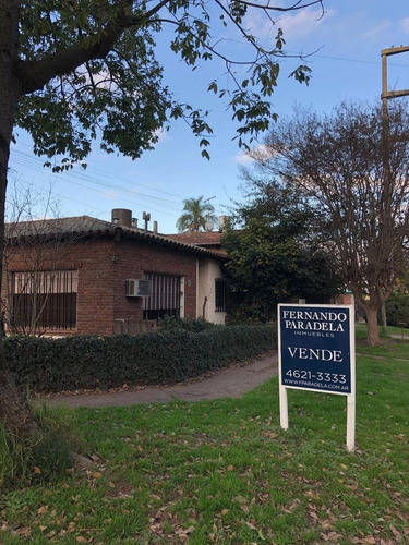 Imagen 2 de 10 de Casa - Barrio Parque Leloir