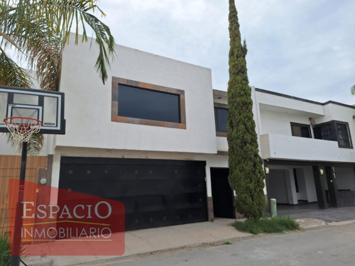 Casa En Venta En Villas De Las Perlas