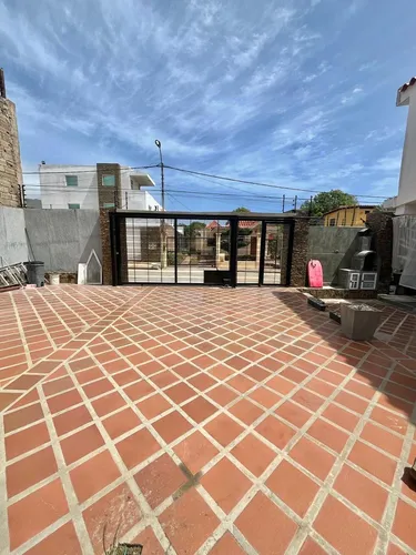 Hermosa Casa Urb Vistamar