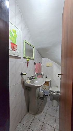 Triplex En Venta 3 Ambientes Con Cochera,isidro Casanova.