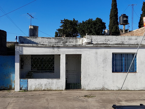 Casa 4 Ambientes Barrio Independencia, Gonzalez Catan Acepto Vehículo