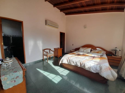Imagen 13 de 14 de Townhouse En Venta Juanico, Urb. Villas Victoria