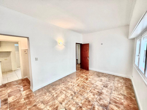 Departamento En Plaza Mitre 3 Amb