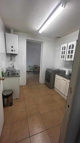 Amplia Casa En Villa Macul