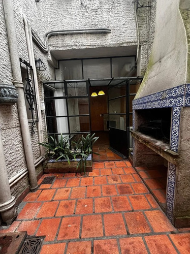 Casa En Venta Punta Carretas! Joaquin Nuñez Y C,mora, P.unico! Gje. Patio.