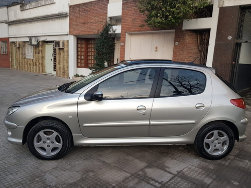 Imagen 8 de 15 de Peugeot 206 2007 1.6 Xt Premium