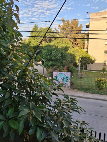Venden Dueños Depto Duplex En Segundo Piso, Villa Uc, Macul