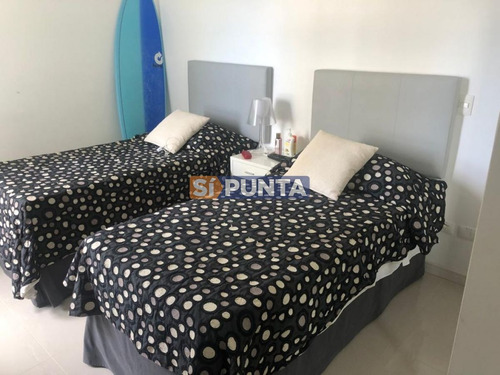 Imagen 9 de 10 de Alquiler De Apartamento A 150 Metros Del Mar.