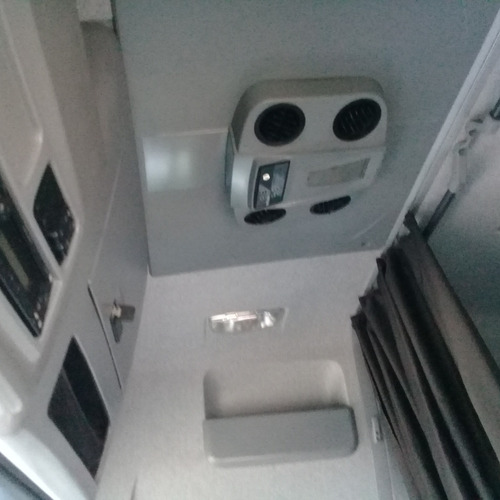 Imagem 3 de 14 de Mercedes Benz Axor 2041 4x2 Teto Alto 18/19