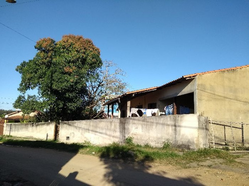 Casa À Venda Na Rua Mario Lucio Da Silva Araújo, Parque Das Perdizes, Cidade Nova, Iguaba Grande - Rj - Liv-9347