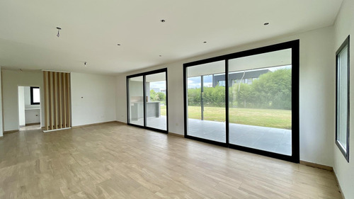 Casa En Venta En Puertos Del Lago Barrio Ceibos A Estrenar