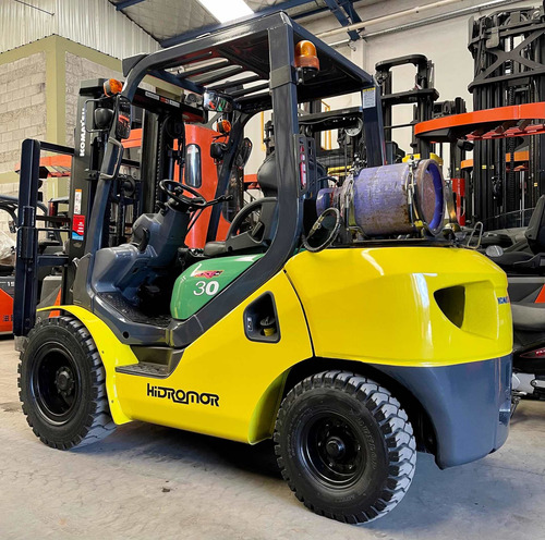 Imagen 6 de 9 de Autoelevador Komatsu 3tn, Torre Triple/desplazador, Garantia