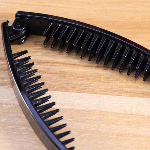 Pinza Para El Pelo Moderna En Forma De Banana Con Barniz Bri