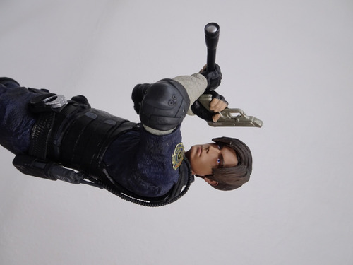 Resident Evil 2 Leon S. Kennedy Figura 32cm Capcom (Usado)