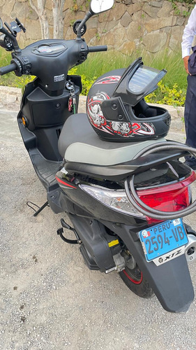 Moto Lifan 2021 (2858 Kms) Incluye Casco, Cadena Y Cobertor