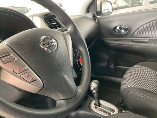 Nissan March 1.6 SV 16V FLEXSTART 4P XTRONIC