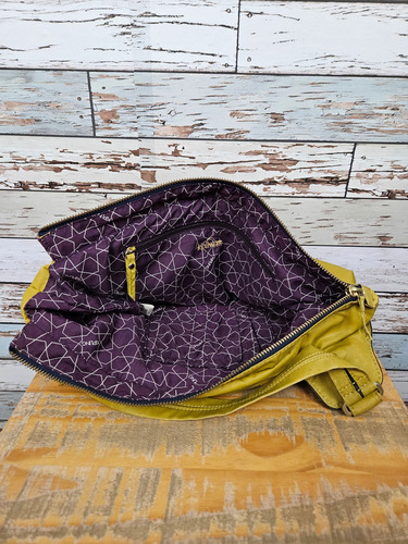 Bolsa Feminina Kipling De Mão Com Ferragens E Zípers Amarelo Dourado Amarelo (Usado)
